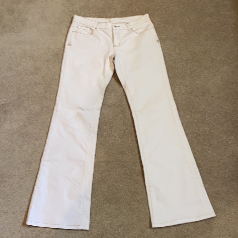 BEBE ♥ White Coral Design Bell Bottom Jeans - NWOT - Picture 10 of 12